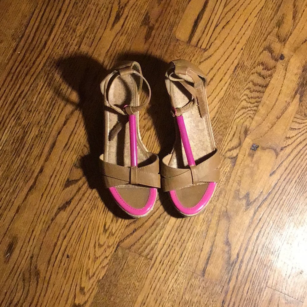 Girl’s cork sandals